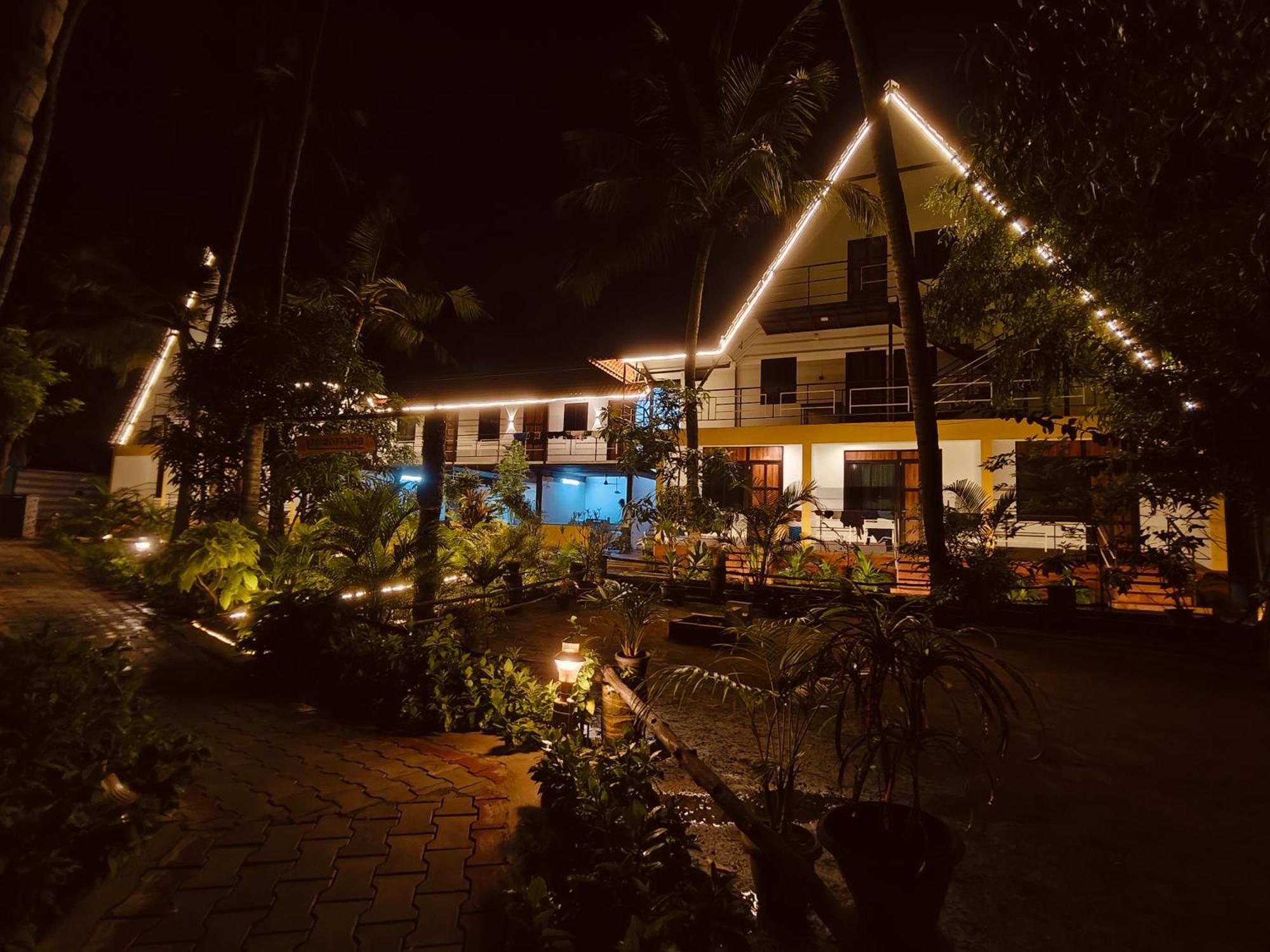 Pv Cottages - Serenity Beach Пондичерри Экстерьер фото