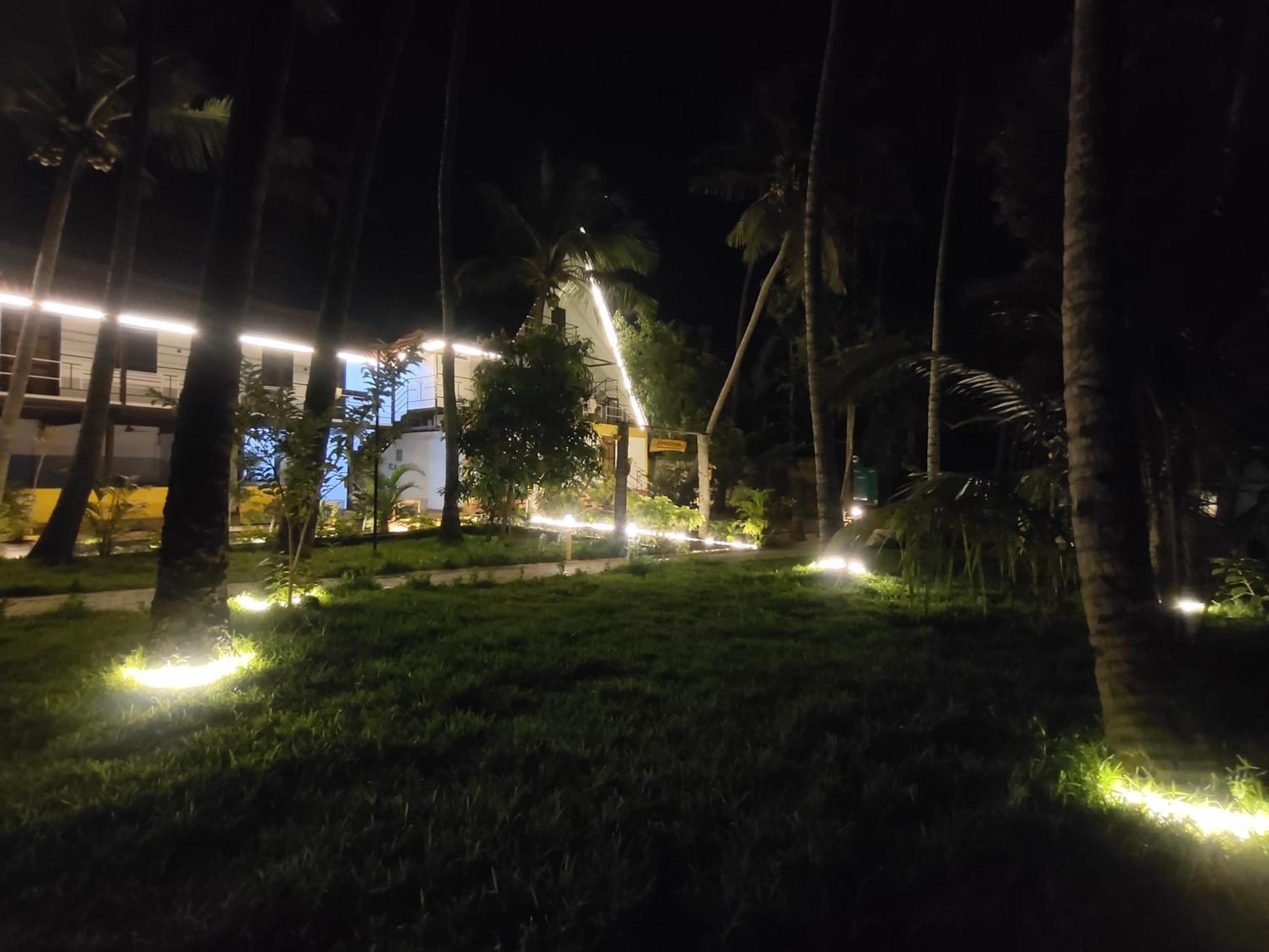 Pv Cottages - Serenity Beach Пондичерри Экстерьер фото